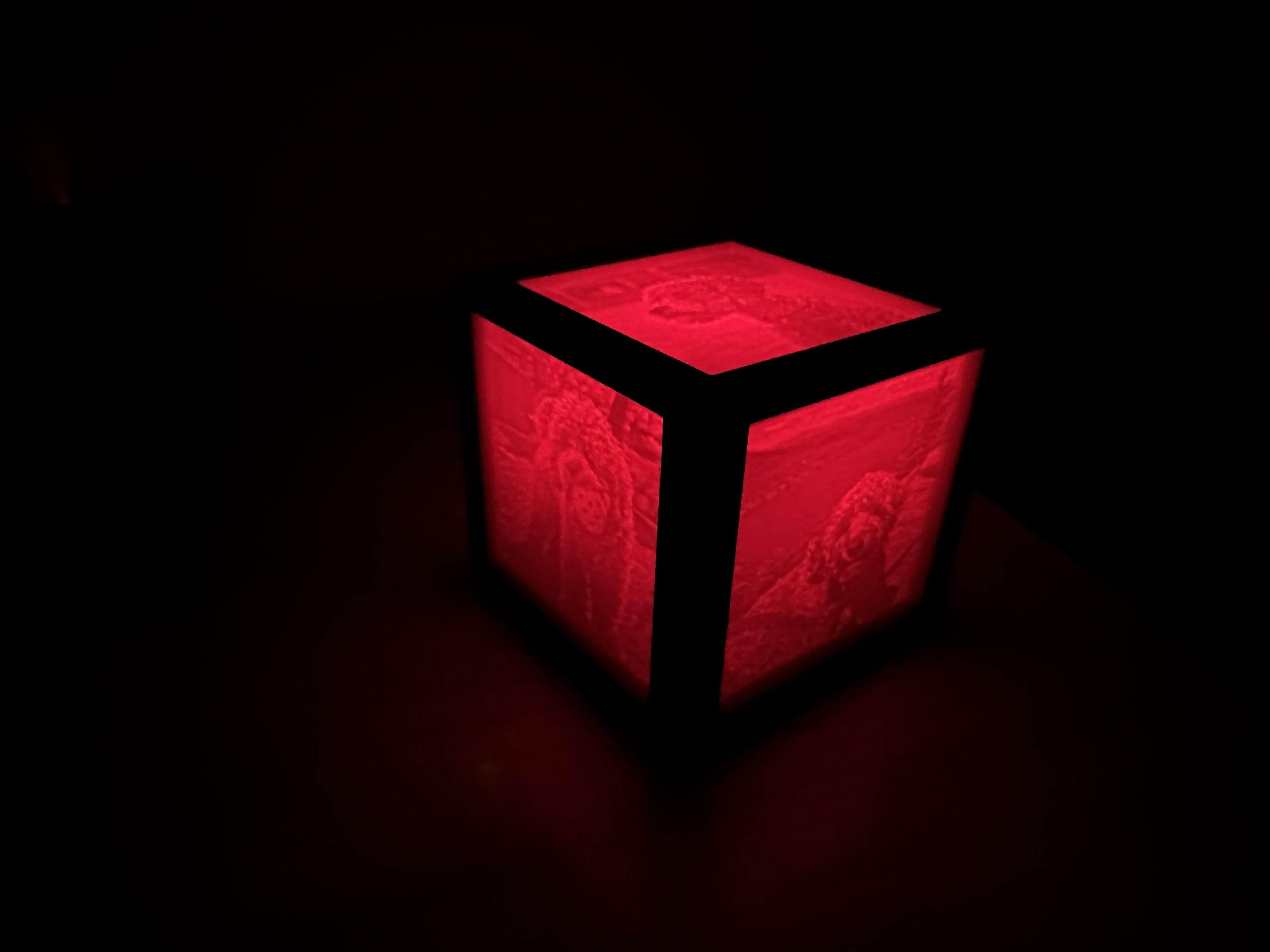 Customizable Lithophane Cube